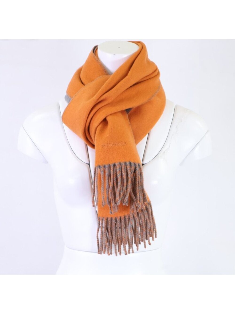 Hermes Logo Embroidery Cashmere Bicolor Fringe Scarf - Picture 4 of 7